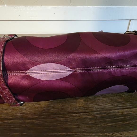 Coach Poppy - Picture 2 of 11